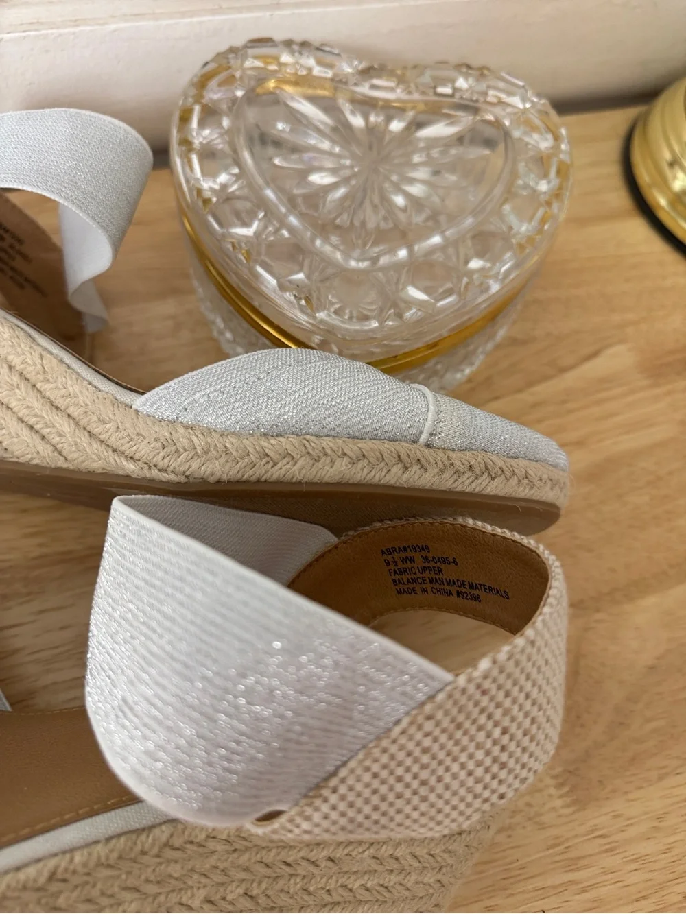Comfortview shimmer espadrille wedge sandals size 9.5 stretchy comfort straps